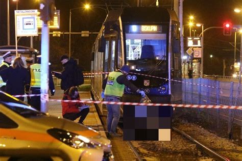 Miertelny Wypadek Na Torowisku Na Lotniczej Nie Yje M Czyzna