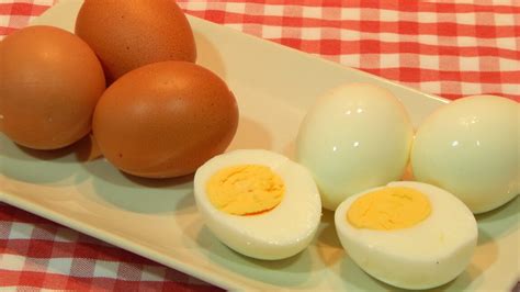 Cómo cocer huevos para pelarlos fácilmente