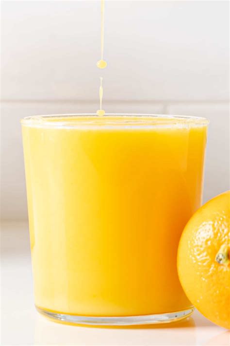 Fresh Squeezed Orange Juice No Juicer Needed