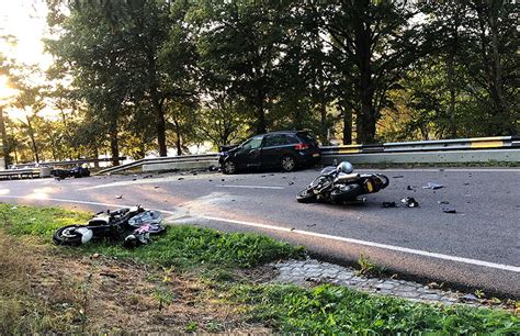 Motorradfahrer Kracht Frontal In Pkw T Dlicher Unfall An Der Sauer