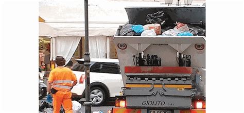 Raccolta Porta A Portavia Gli Ultimi Cassonettiarrivano Gli Ecopunti