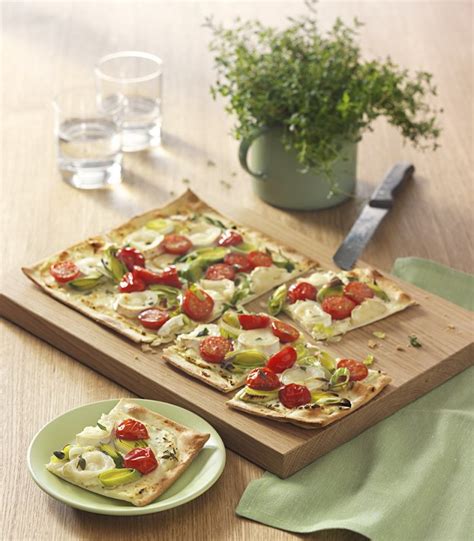 Recept Flammkuchen Met Tomaten En Geitenkaas Tante Fanny