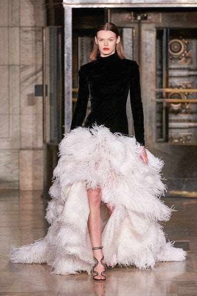 Oscar De La Renta Fall 2020 Ready To Wear Collection Vogue Beautiful Gowns Gorgeous Dresses