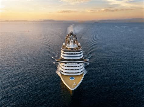 604 Cruiseship Aerial View Images, Stock Photos, 3D objects, & Vectors | Shutterstock