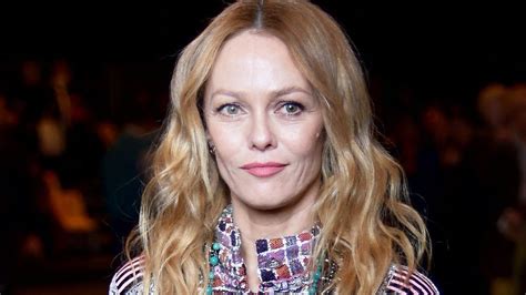 Vanessa Paradis Fait Une Mise Au Point Franche En Réaction Aux