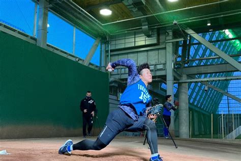 Dena新人ガチ初投げ合い！d2位・徳山＆d4位・三浦が1軍キャンプ決定的（12ページ） サンスポ