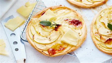 Tarte Fine Aux Pommes Et Vacherin Fribourgeois Facile Et Rapide