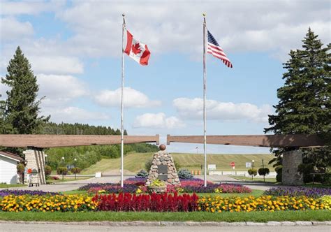 Camping At The International Peace Garden Follow Your Detour