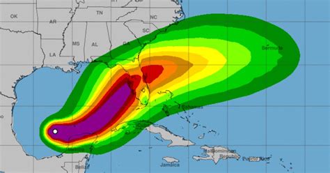 L ouragan Milton s intensifie en catégorie 5 alors qu il se dirige vers