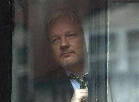 Breaking Justice Department Preparing To Prosecute Julian Assange