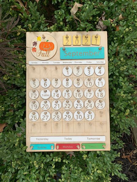 Holzkalender Ewiger Kalender Wohnkalender Montessori Etsyde