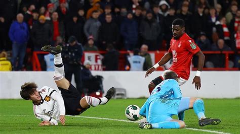 Manchester United Bantai Nottingham Forest Di Leg Pertama Carabao Cup