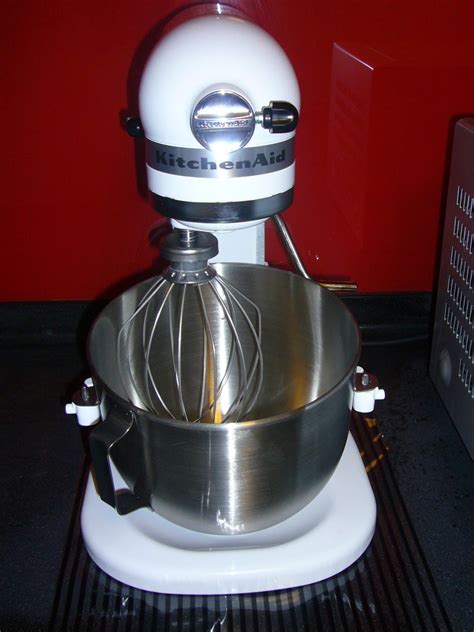 BLISSNDREAMS: KitchenAid heavy Duty Mixer 5KPM50