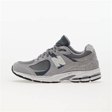 New Balance 2002r Grey in Gray for Men | Lyst