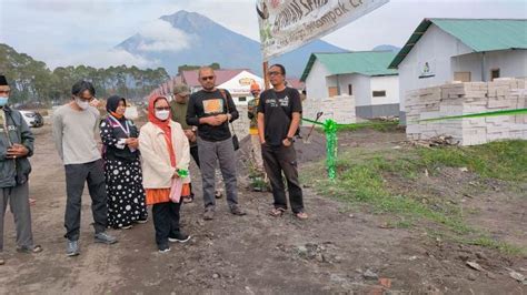 Peduli Korban Erupsi Semeru GUSDURian Peduli Bangun Huntara Di Areal