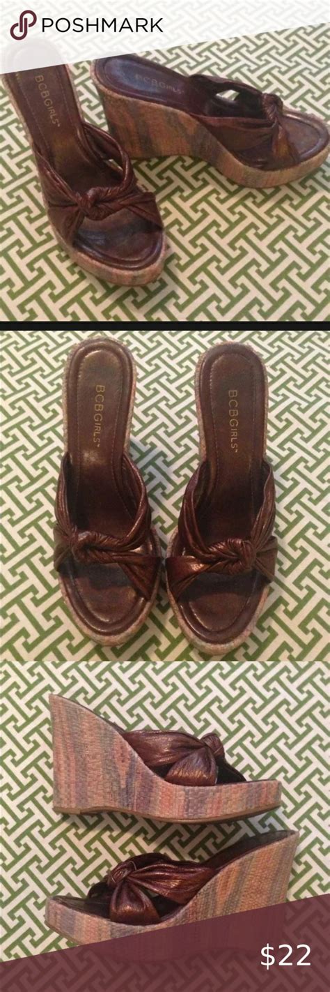 COPY BCBGirls Wedge Slides Sz 6 Rattan Straw W Aztec Ikat Wedge