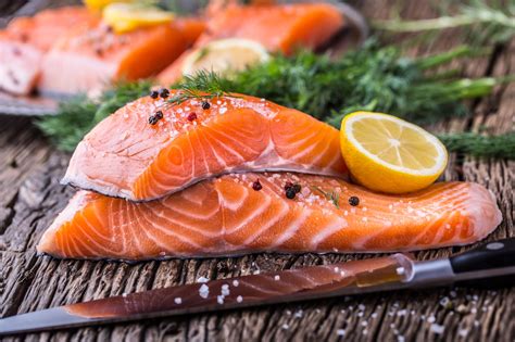 Pacifische Zalm Het Verschil Tussen Roze Zilverkleurige En Rode Zalm