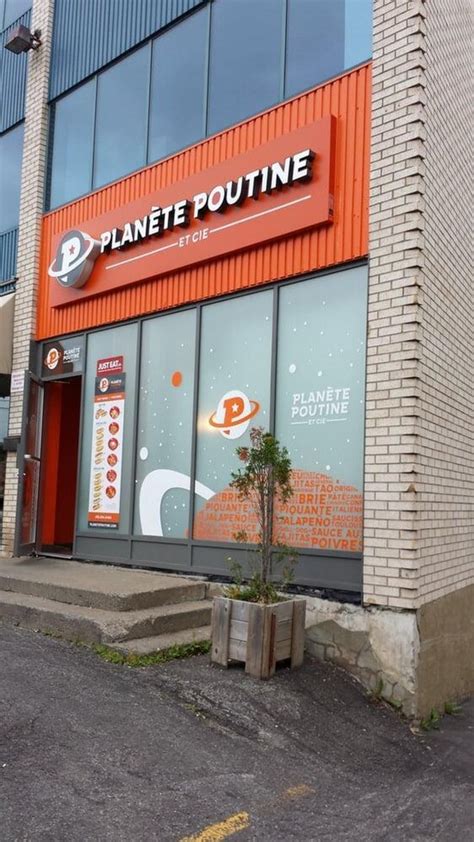 Planète Poutine Cie 2383 Ch Ste Foy Suite 106 in Québec City