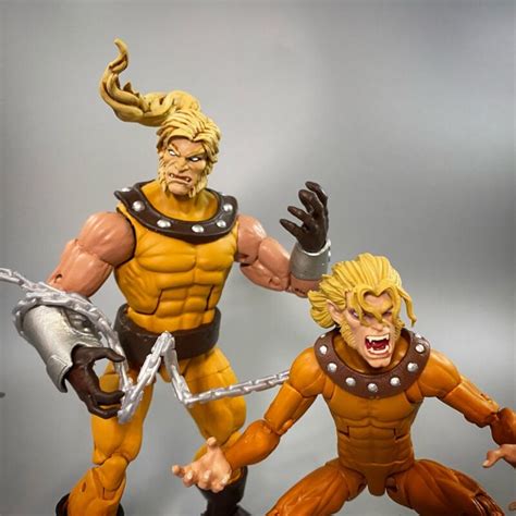 Sabretooth AoA Marvel Legends Custom Action Figure