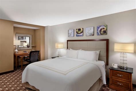 North Houston Hotel and Presidential Suites | Houston Marriott North