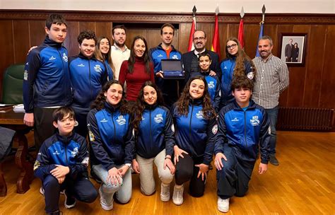 Morala reconoce los méritos del Club Natación Bierzo El deporte