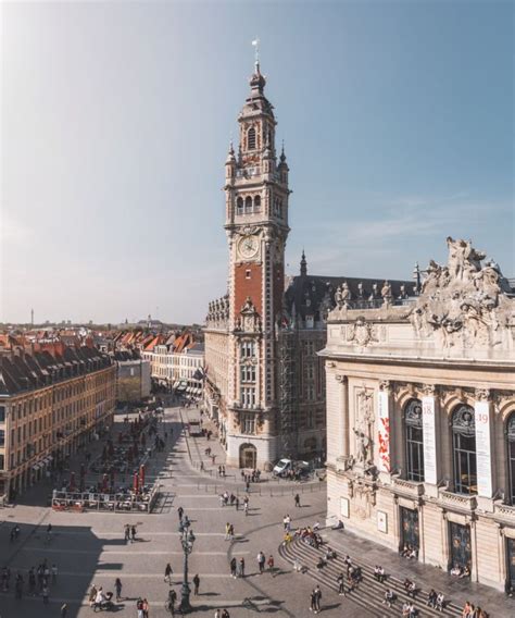 La Chambre De Commerce De Lille Et Son Beffroi Majestueux Chambre De