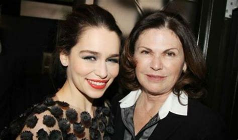 Hollywood Actresses And Their Moms Emilia Clarke And Her Mom Emilia