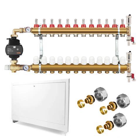 Collettore Di Riscaldamento A Pavimento Con Gruppo Pompe E Valvole