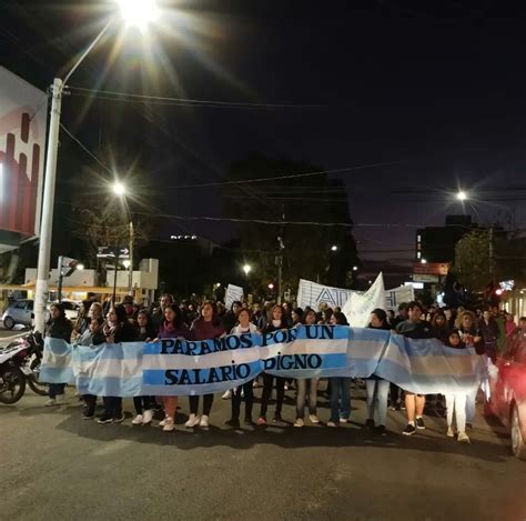 Docentes Volvieron A Marchar En Toda La Provincia