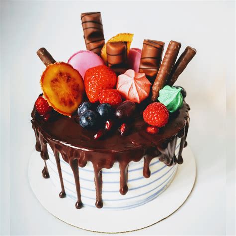 Luxury Drip Cake