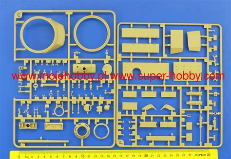 M4A3 76W HVSS Early Type Thunderbolt VII Rye Field Model RM 5092