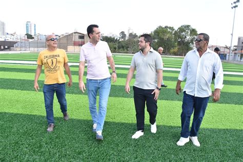 Campo do Alvi Negro e praça de esportes do Jardim Santo Antônio entram