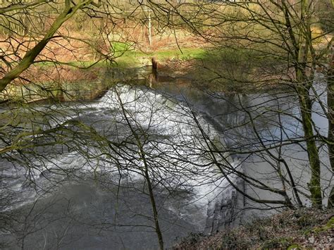 River Irwell Radcliffe Weir David Dixon Cc By Sa Geograph