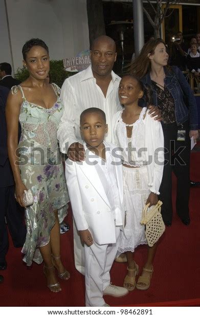 Director John Singleton Family World Premiere Stock Photo 98462891 ...