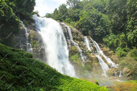 doi inthanon waterfall
