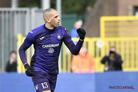 Officiel Islam Slimani Fait Son Grand Retour En Belgique Les