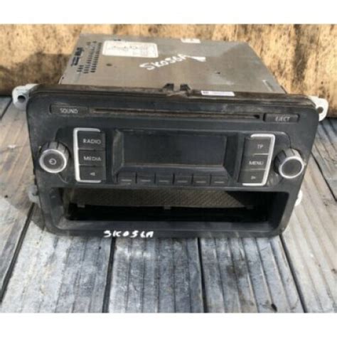 Used VW Golf MK6 2009 2012 Stereo CD Player Radio Head Unit