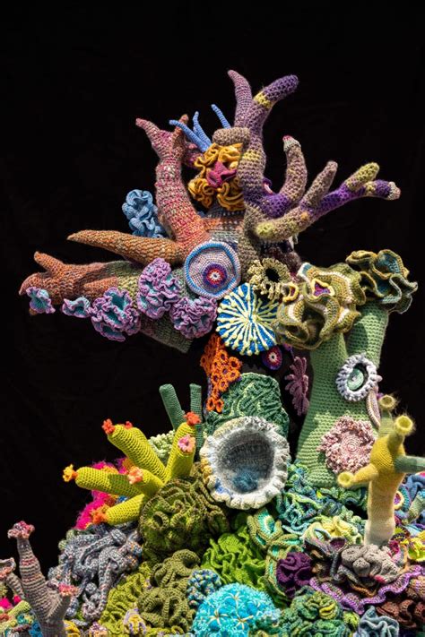 A Vibrant Coral Ecosystem of Thousands of Crocheted Sculptures Confronts the Climate Crisis ...