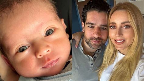 Shanik Aspe Muestra El Rostro De Su Segundo Hijo Valentino Youtube