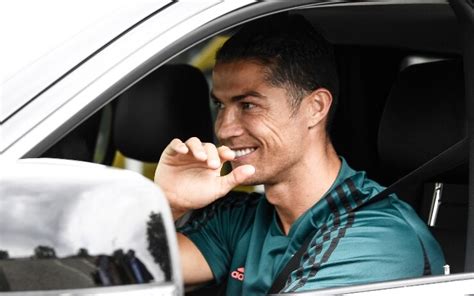 Juve Cristiano Ronaldo è Tornato Alla Continassa Allenamento Dopo