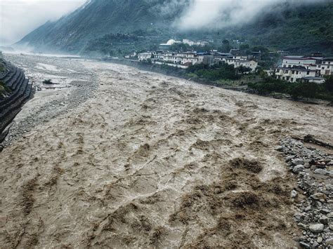 直击四川阿坝州暴雨泥石流灾害 深圳新闻网