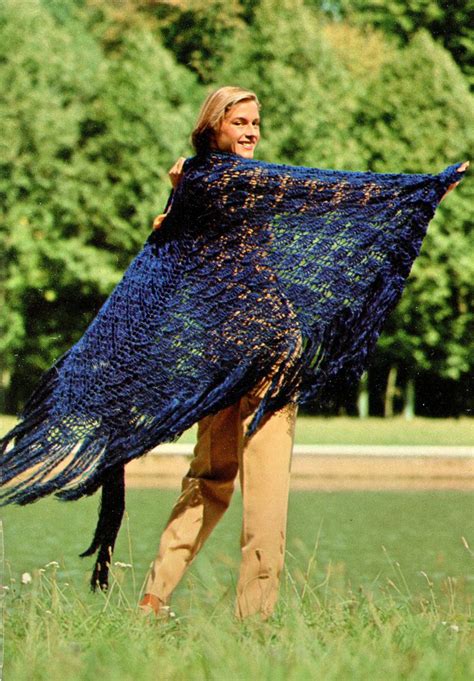 Flamenco Fan Shawl 1970s Crochet Cape Wrap Pattern Vintage 70s Crocheting Wedding Stole Patterns