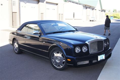 Bentley Azure | Technical Specs, Fuel consumption, Dimensions