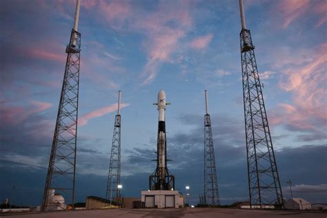 Pierwsze satelity SpaceX trafiły w przestrzeń kosmiczną KopalniaWiedzy pl