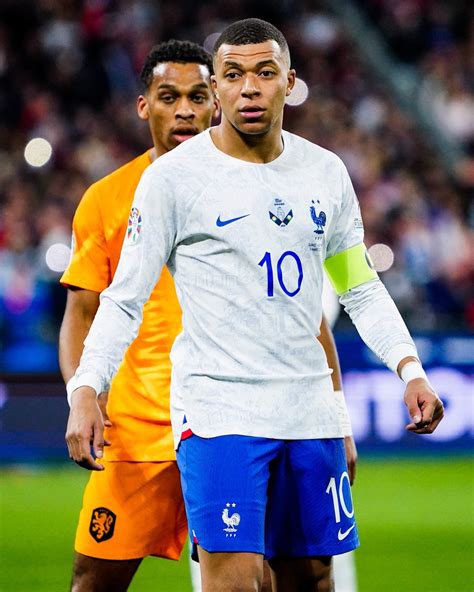 Equipe De France On Twitter Avec Son Me But Kmbappe Devient