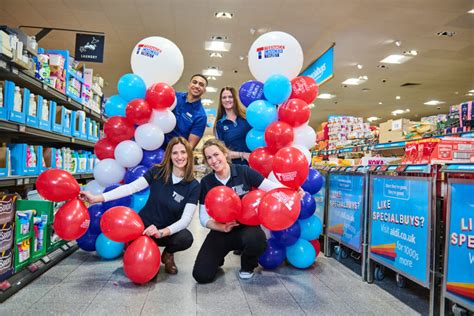 ALDI RAISES 10 MILLION FOR TEENAGE CANCER TRUST AND SETS NEW