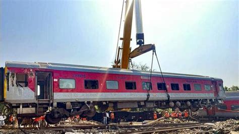 Officials Blame Engineering Fault For Buxar Train Derailment Track