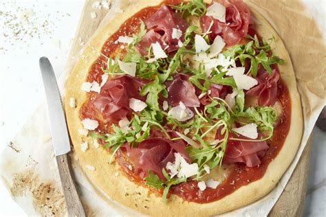 Pizza Met Bresaola En Rucola Recepten 15gram