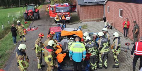 Feuerwehren Ben Den Einsatz Im Holl Ndischen Buurse Alst Tter Und