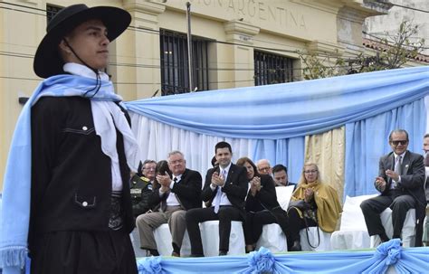 Sáenz Peña celebró el Día de la Independencia con acto y desfile